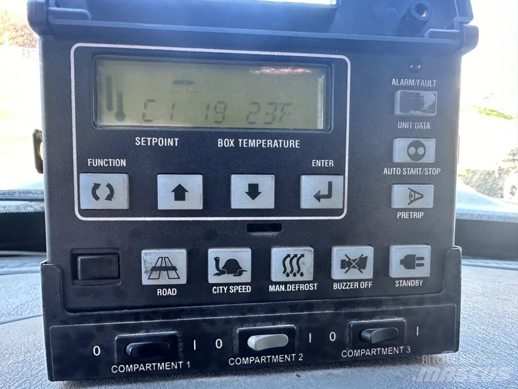 International 4300 厢式货车