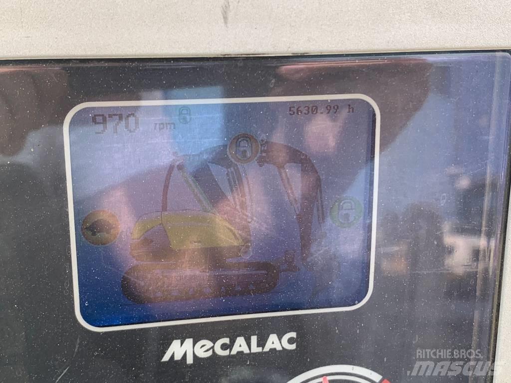 Mecalac 8 M CR 中型挖掘机