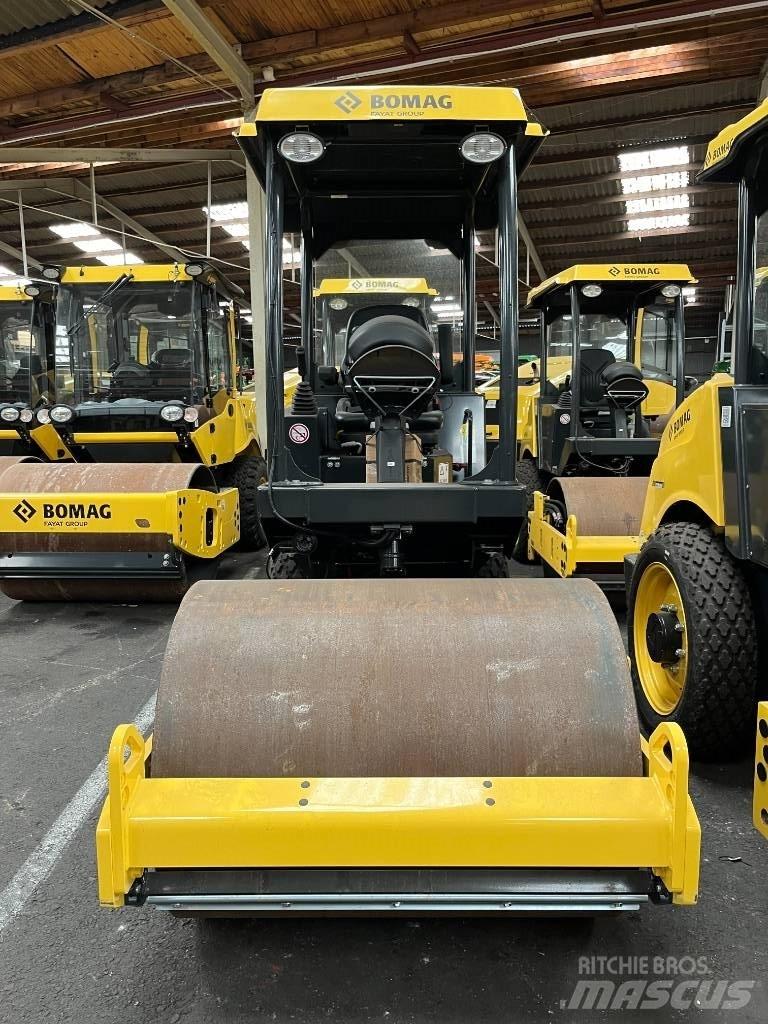 Bomag BW 124 DH-5 单轮压路机