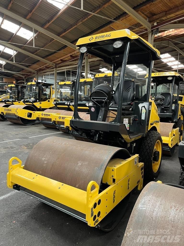 Bomag BW 124 DH-5 单轮压路机