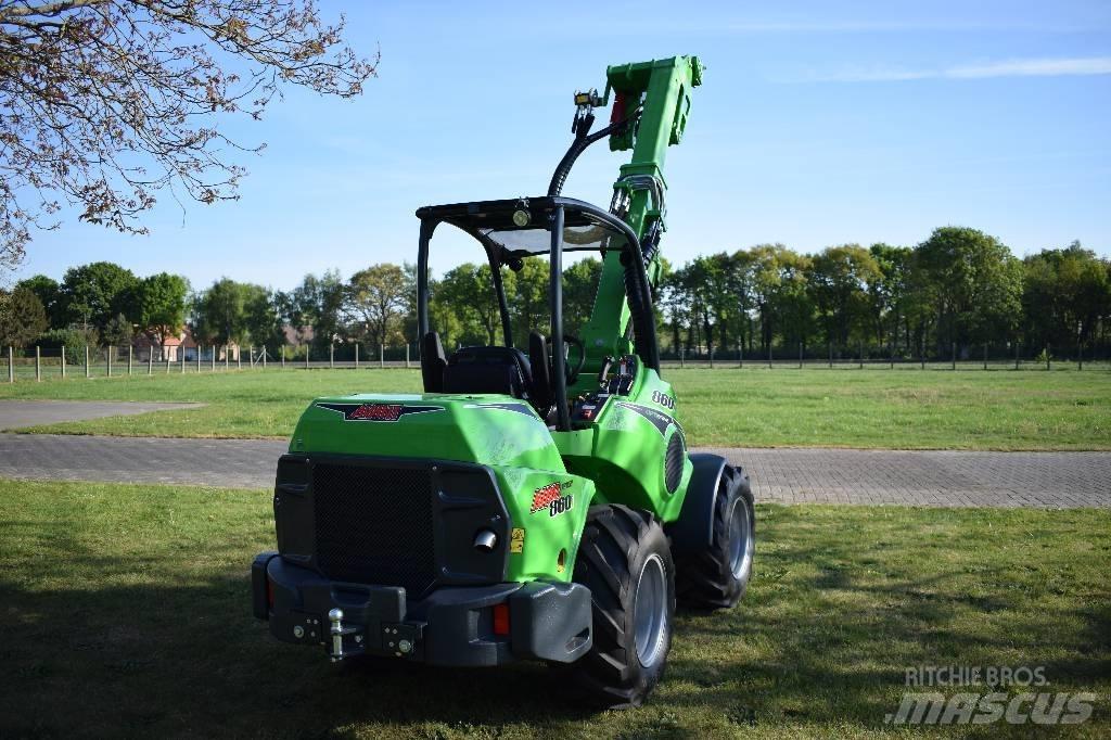 Avant 860 i TDL 小型装载机