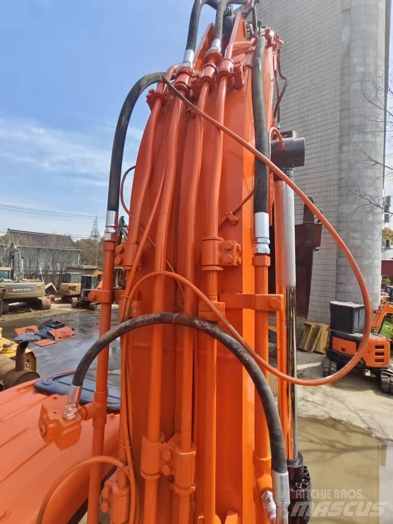 Doosan DX 225 LC 履带挖掘机