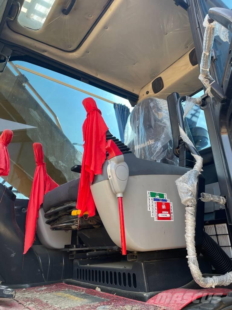 Komatsu PC 210 履带挖掘机