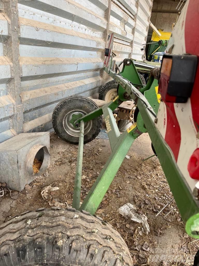 Krone KWT 882 犁耙和摊草机