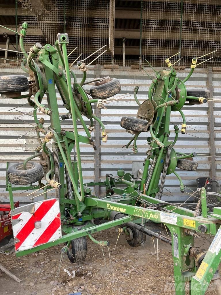 Krone KWT 882 犁耙和摊草机
