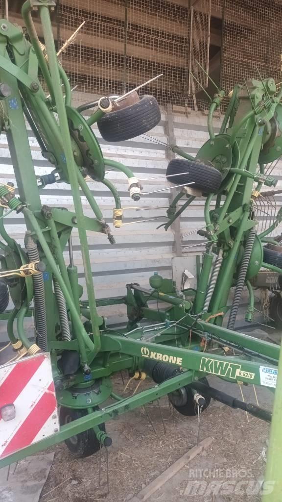 Krone KWT 882 犁耙和摊草机