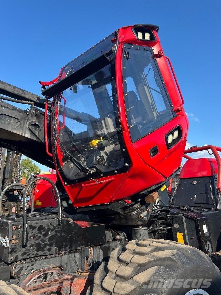 Komatsu 931 XC 收割机