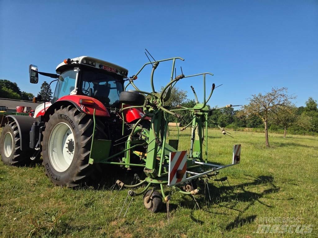 Krone KW 5.50/4x7 犁耙和摊草机