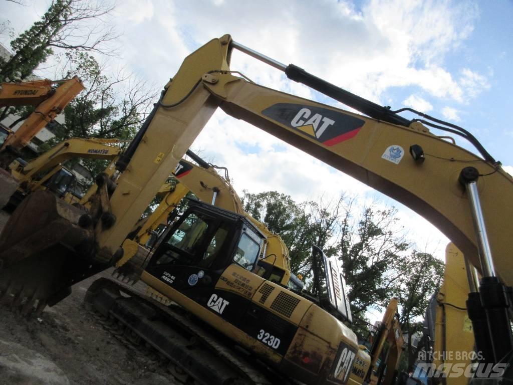CAT 326 履带挖掘机
