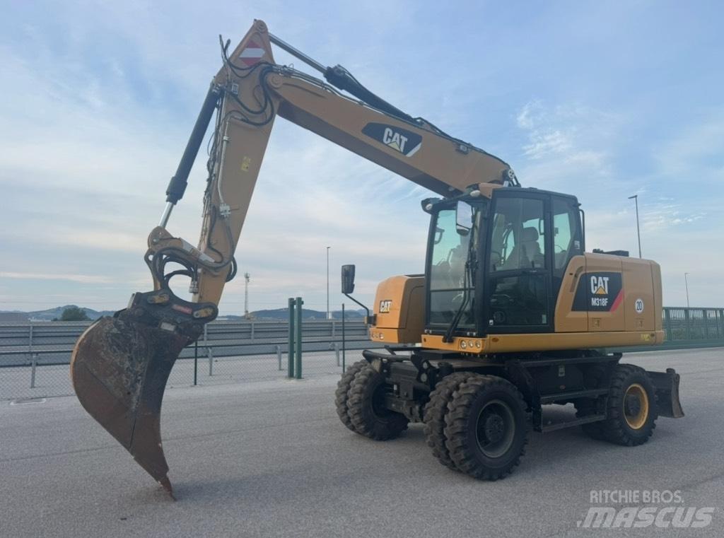 CAT M 318 F 轮式挖掘机