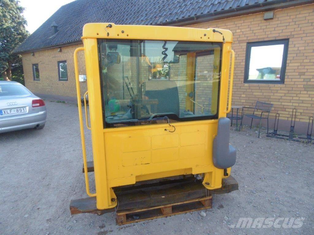 Volvo L 150 E 驾驶室与内部
