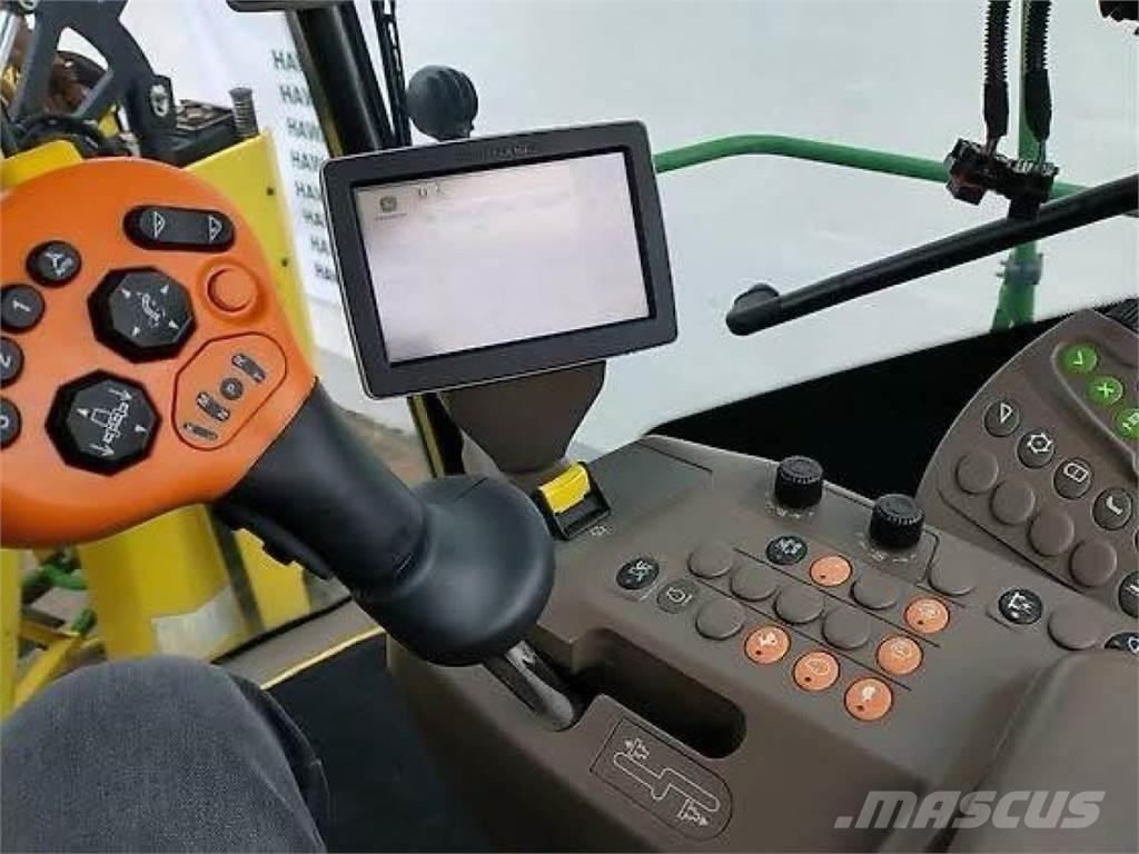 John Deere 8600 自走式青贮饲料收割机