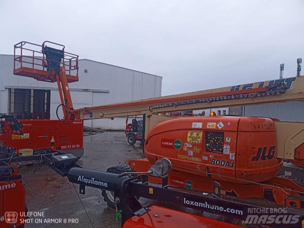 JLG 800 AJ 曲臂高空工作平台