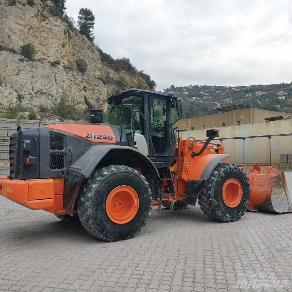 Hitachi ZW 220-5 轮式装载机