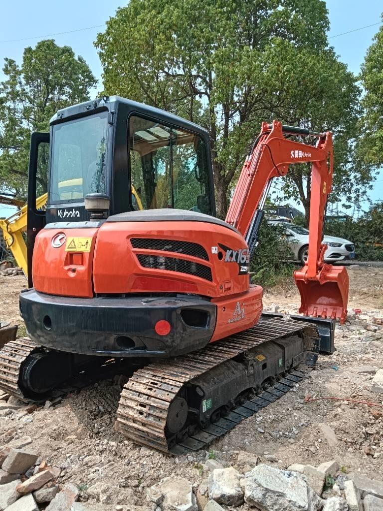 Kubota KX 165 中型挖掘机