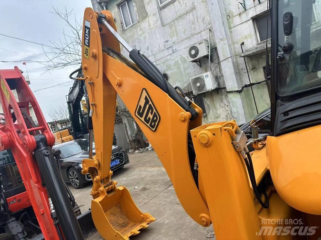 JCB 3 CX 反铲装载机