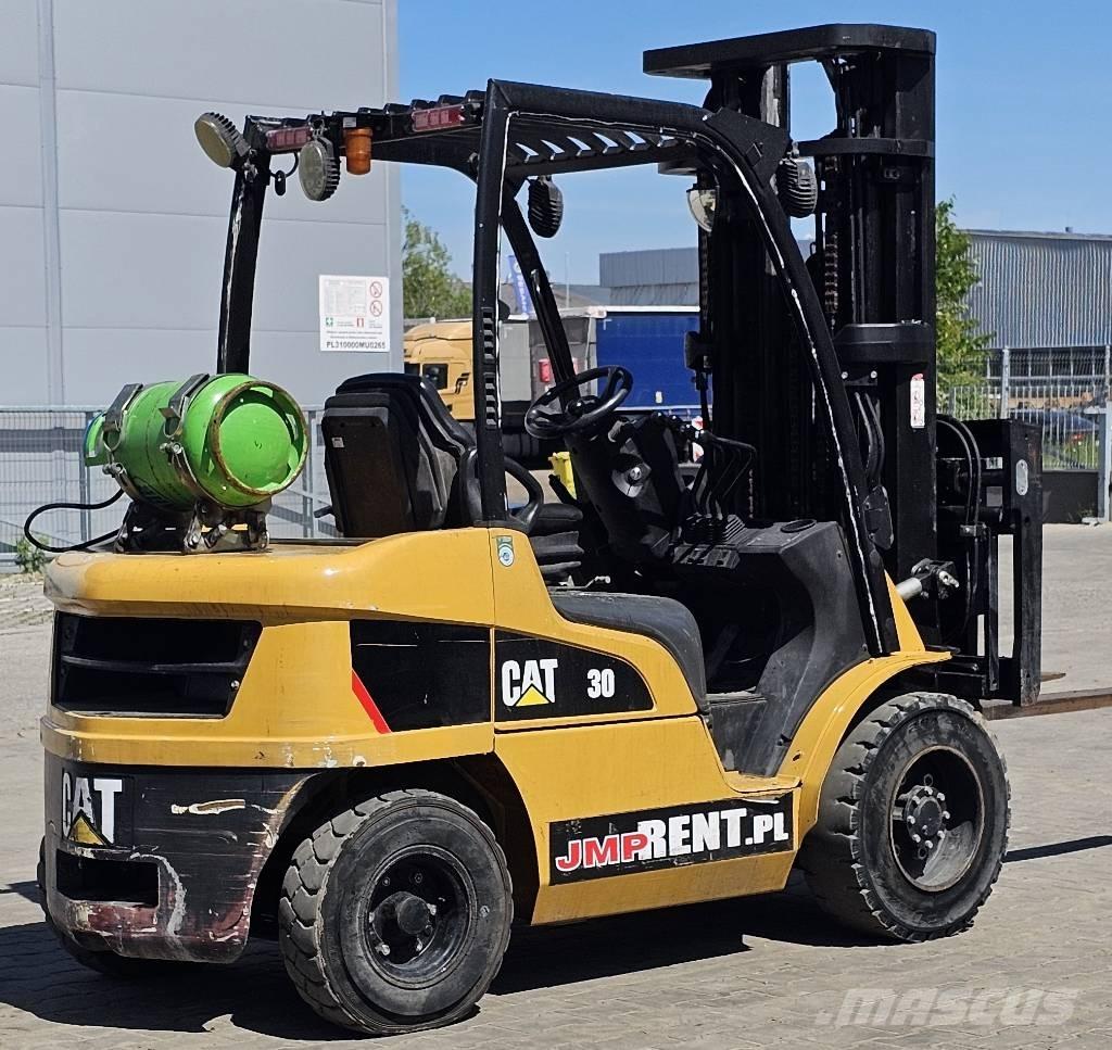 CAT GP 30 N 天然气叉车