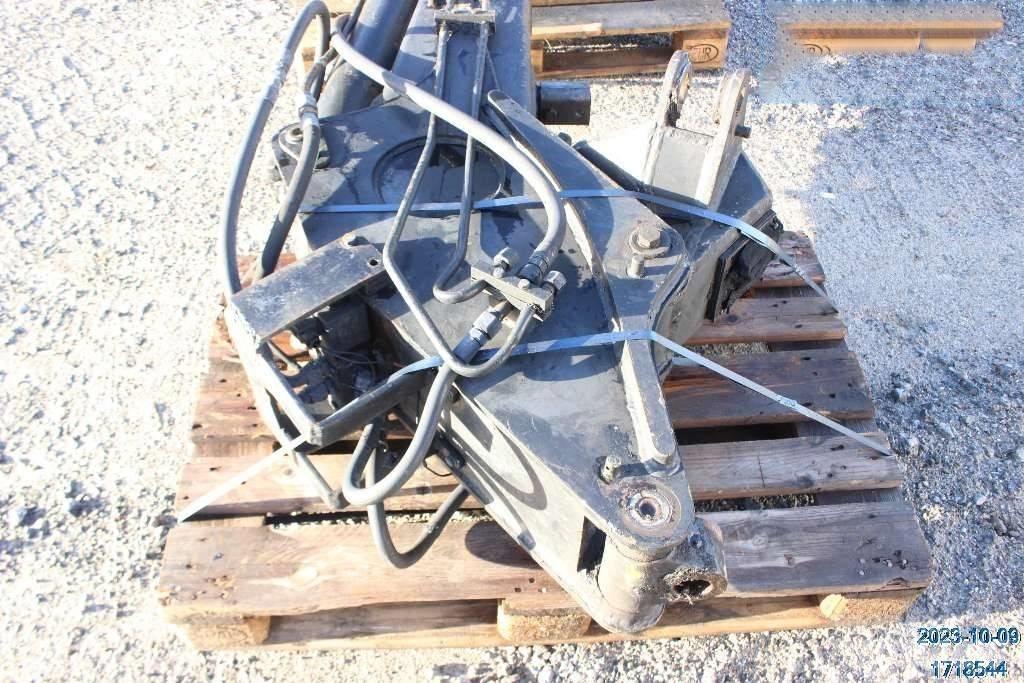 Huddig 960 底盘和悬架
