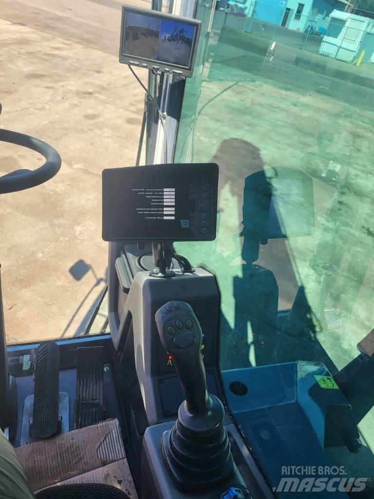 Fuchs MHL 331 工业挖掘机