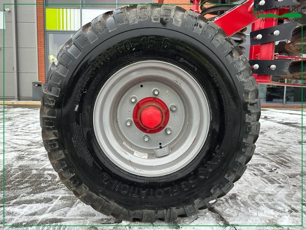 Horsch Terrano 4 FX 手扶中耕机
