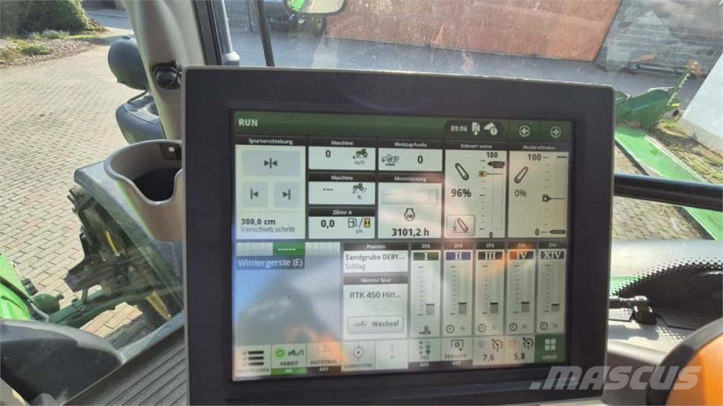 John Deere 6130R 拖拉机/农用车