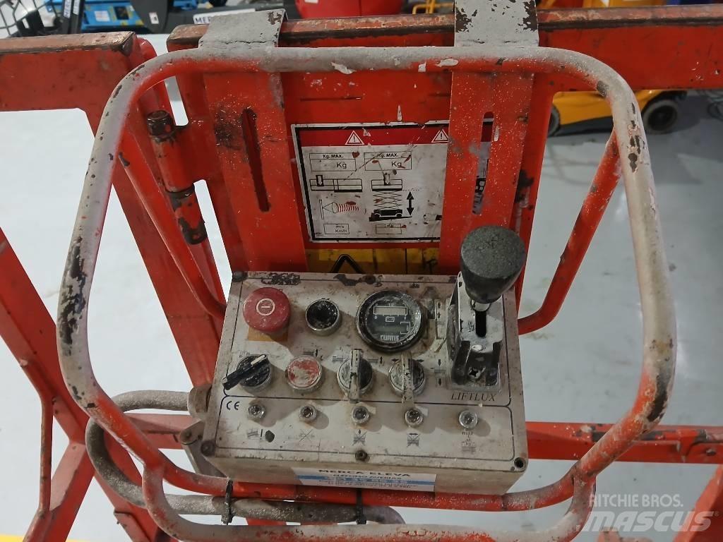 JLG 153-12 剪叉式升降机