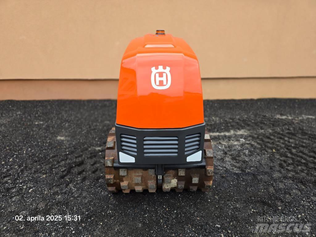  Husqarna LP 9505 平板夯