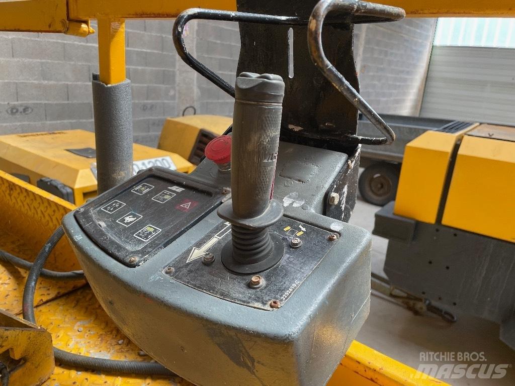 JLG 3246 ** A REPARER** 剪叉式升降机