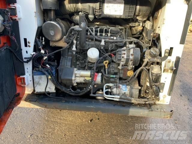 Bobcat S 590 滑移装载机