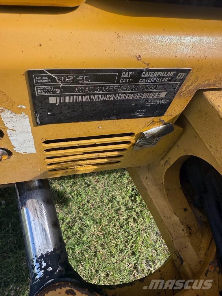 CAT 303.5 E CR 小型挖掘机