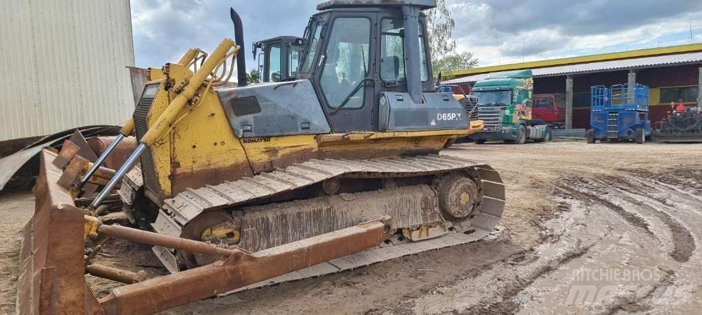 Komatsu D 65 PX-12 履带式推土机