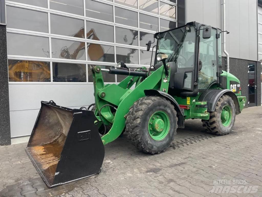 CAT 907H 轮式装载机