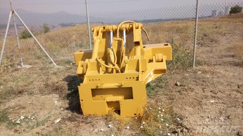 CAT D 6 底盘和悬架