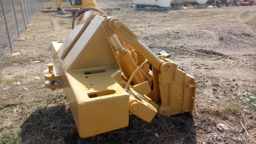 CAT D 6 底盘和悬架