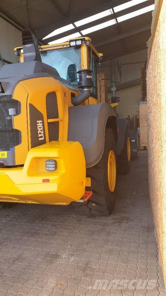 Volvo L 120 H 轮式装载机