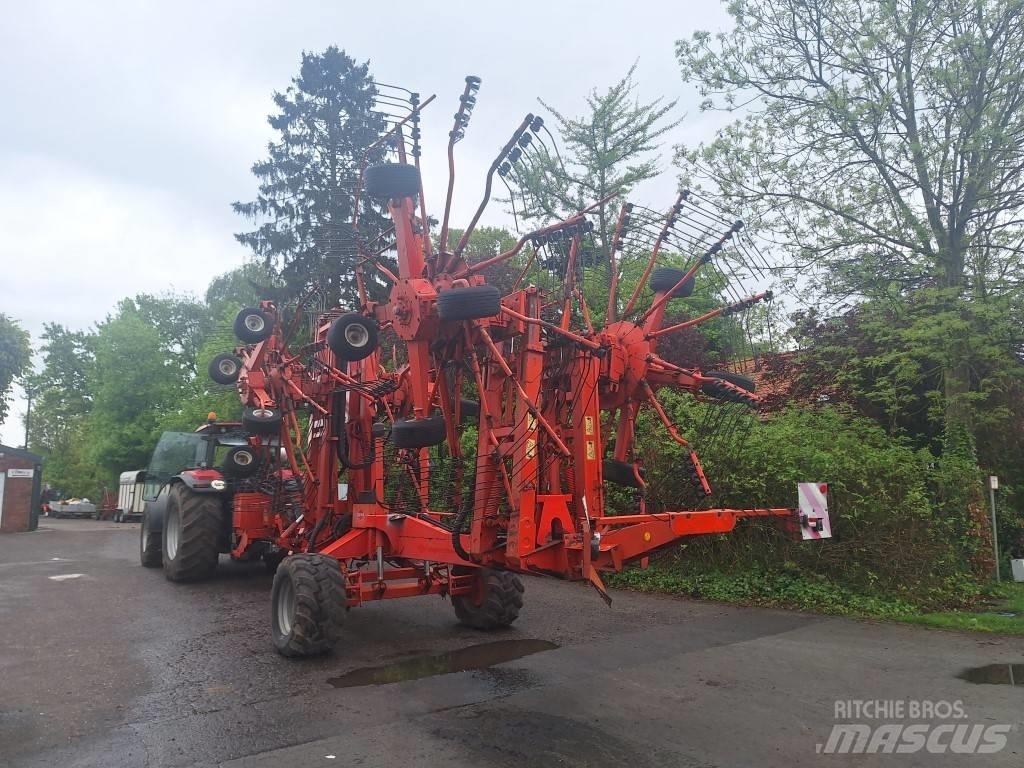 Kuhn GA 15021 料堆整形机