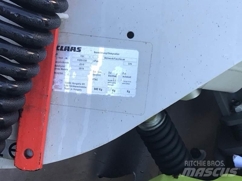 CLAAS CORTO 3200 F 割草调节装置