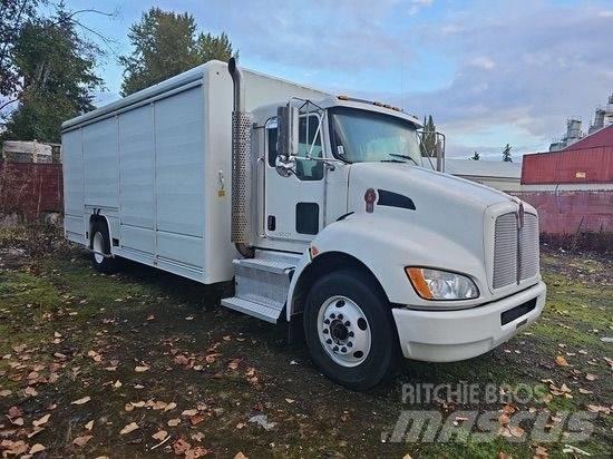 Kenworth T280 饮料运输车
