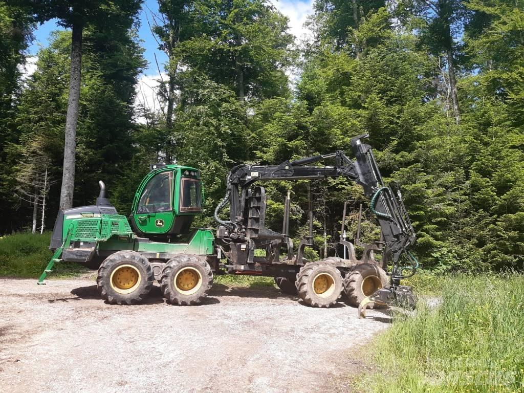 John Deere 1110G 集运机