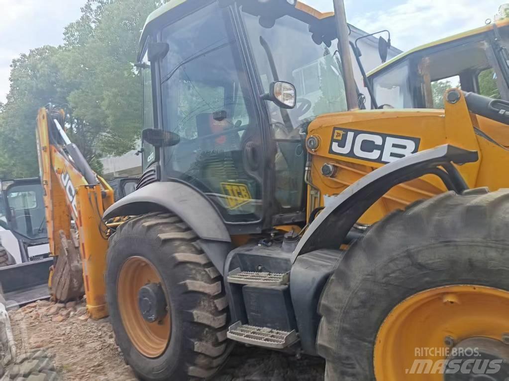JCB 4CX 反铲装载机