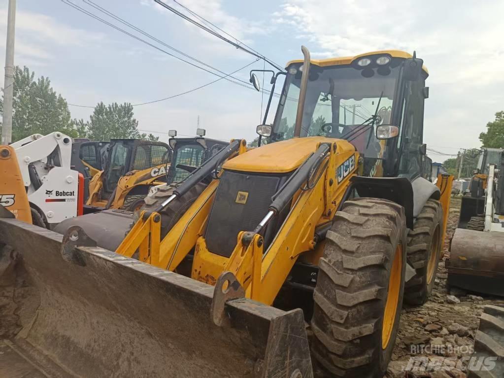JCB 4CX 反铲装载机