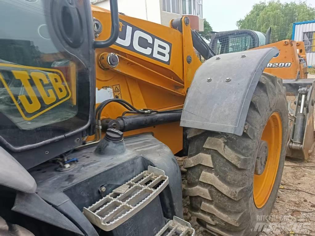 JCB 4CX 反铲装载机