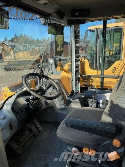 Volvo L120F 轮式装载机