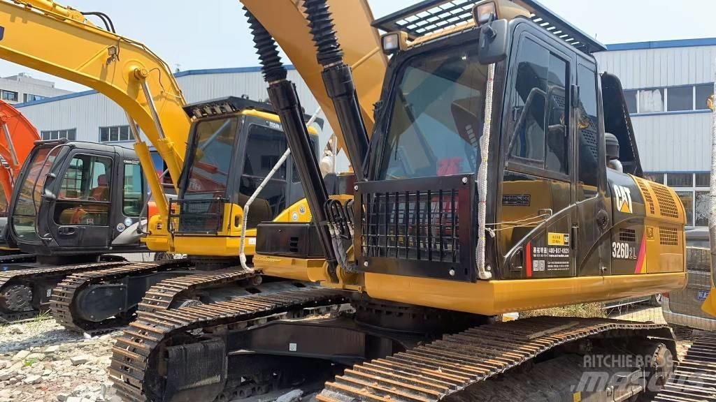 CAT 326 履带挖掘机