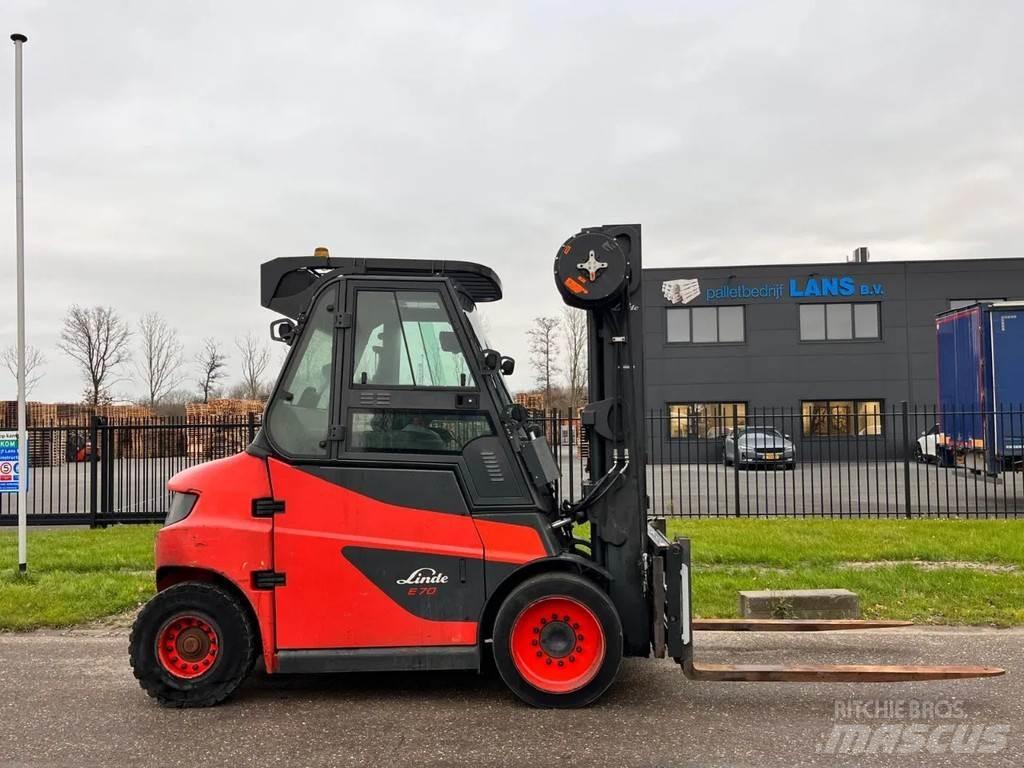 Linde E70-01 电动叉车