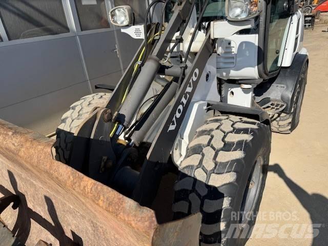 Volvo L 25 F 轮式装载机