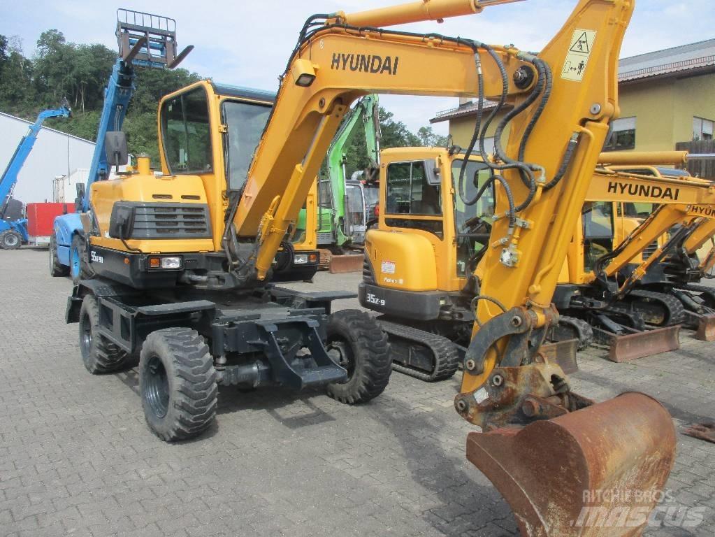 Hyundai Robex 55W-9 轮式挖掘机
