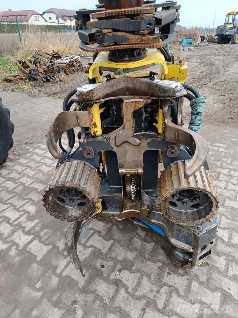 John Deere 1070G 收割机