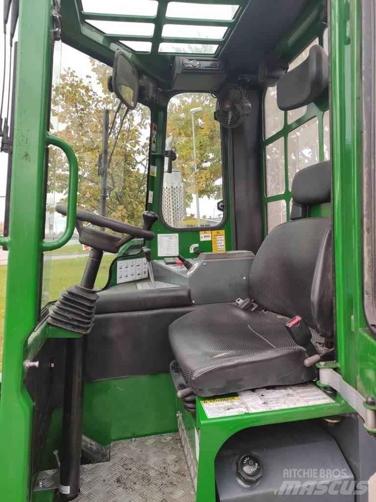 Combilift C4500 侧卸式铲车