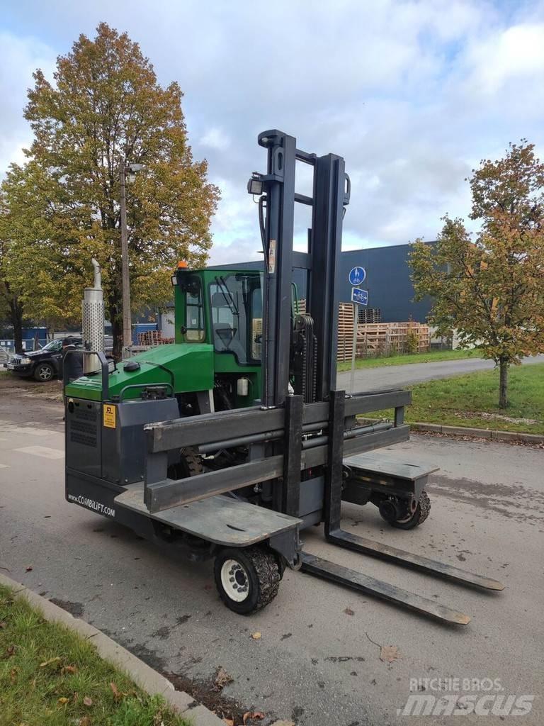 Combilift C4500 侧卸式铲车